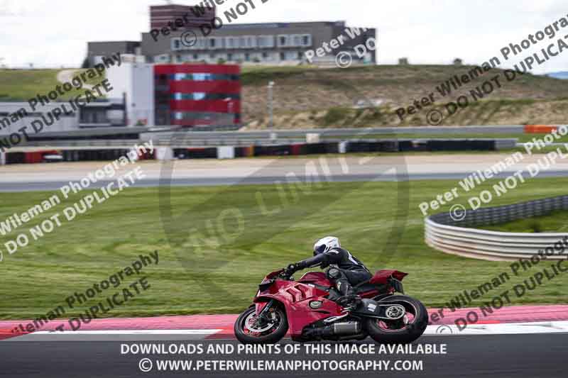 cadwell no limits trackday;cadwell park;cadwell park photographs;cadwell trackday photographs;enduro digital images;event digital images;eventdigitalimages;navarra;no limits trackdays;peter wileman photography;racing digital images;trackday digital images;trackday photos